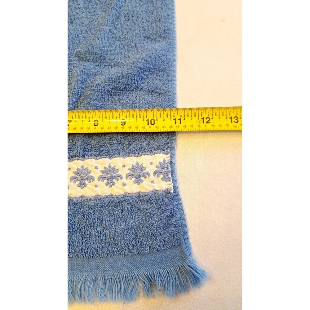 2 Vintage Wamsutta Heritage EMBROIDERED Finger Tip Hand Towel Cotton Blue White